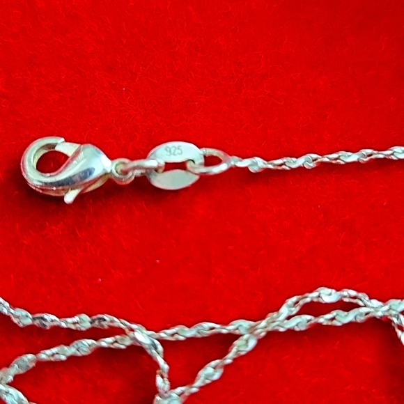 Sterling Silver Puffed Heart Lockett with Sterling Silver 24" Tinsel Chain - Picture 5 of 6